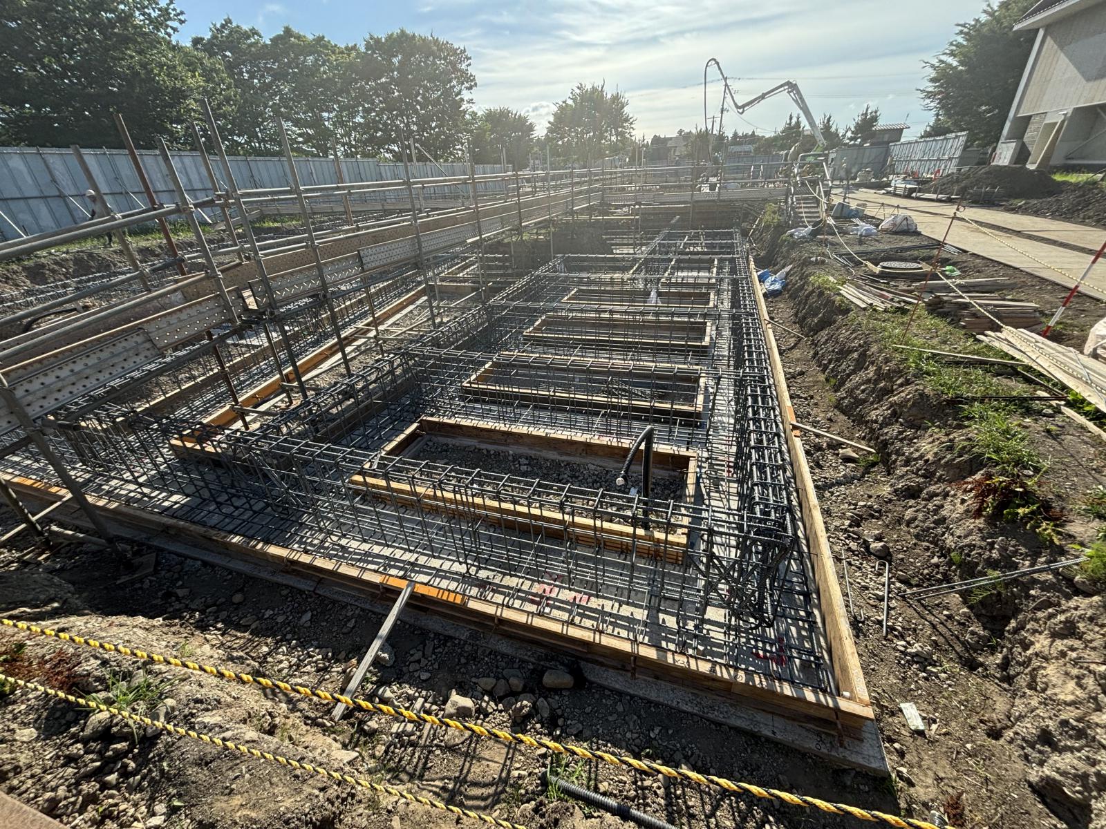 地中梁配筋（施設東後側）の写真