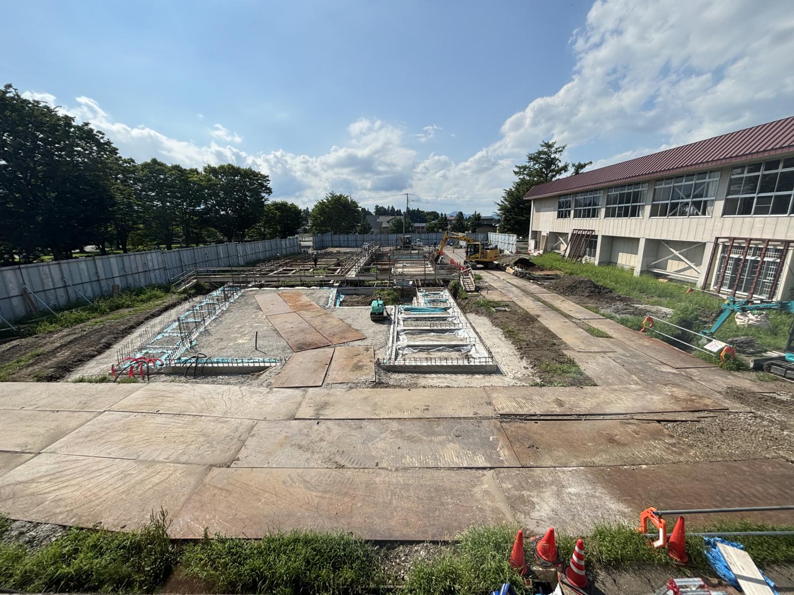 仮設工事、型枠工事、土工事の写真