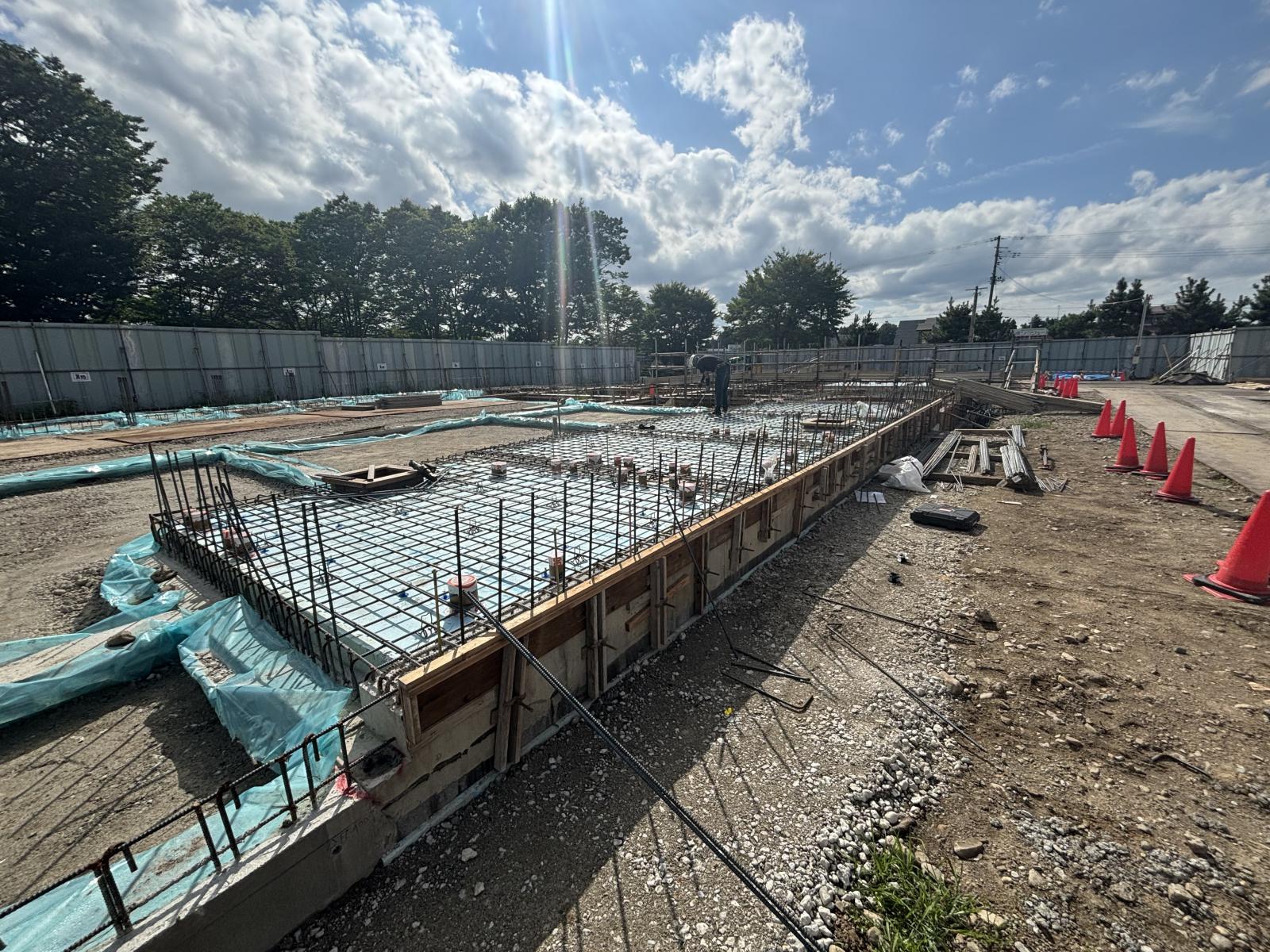 配筋工事：ピットスラブ配筋（利用者用トイレ付近）の写真