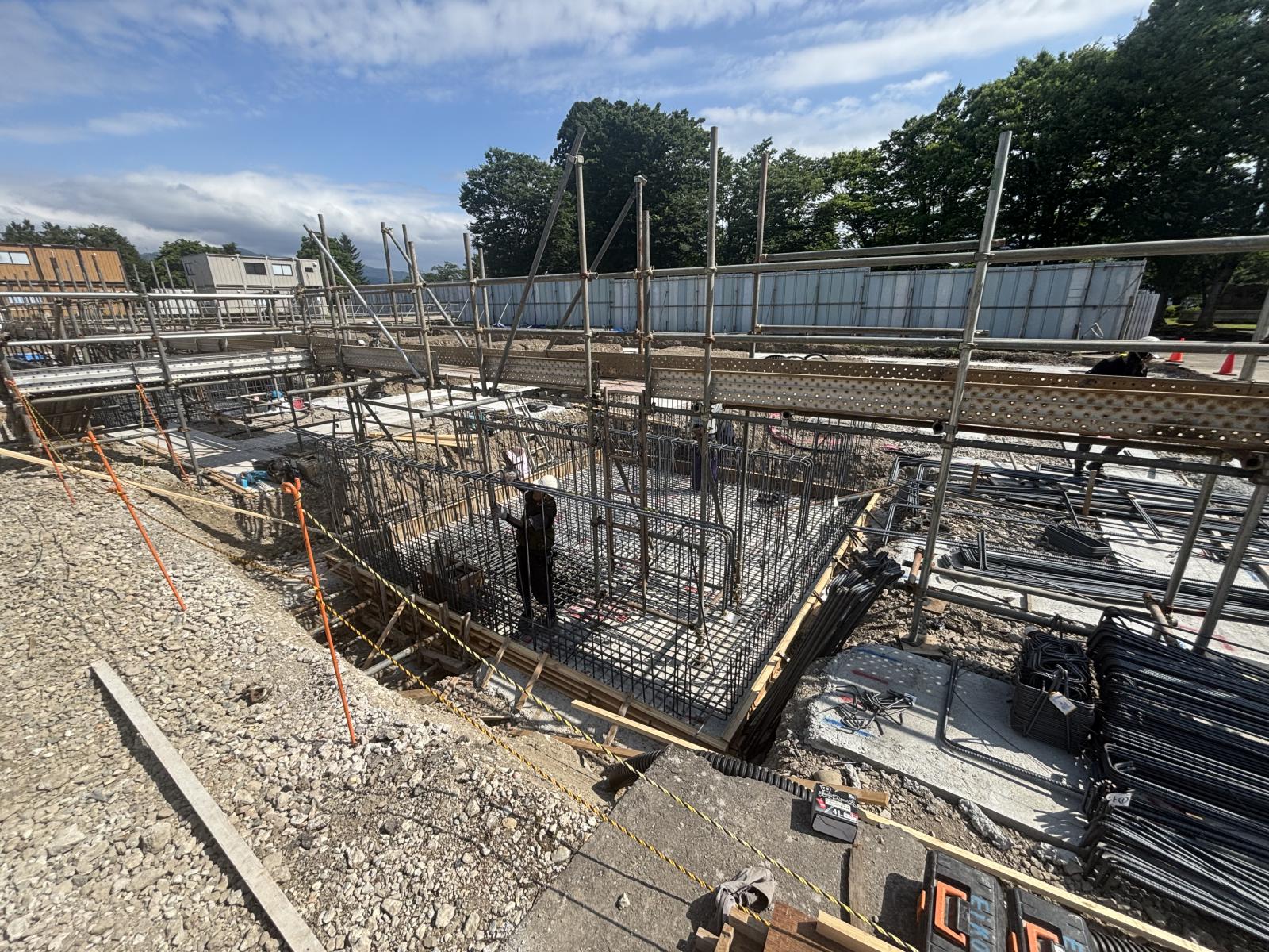 基礎ピット配筋型枠組立2の写真